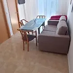 Apartamento con 3 dormitorios 3 minutos hasta la playa