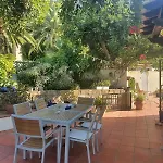 Agradable Casa Con Piscina Privada Y Jardin