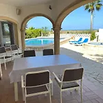 Chalet En La Playa Con Piscina Privada - Holavivienda Inmobiliaria