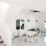 Chalet En La Playa Con Piscina Privada - Holavivienda Inmobiliaria