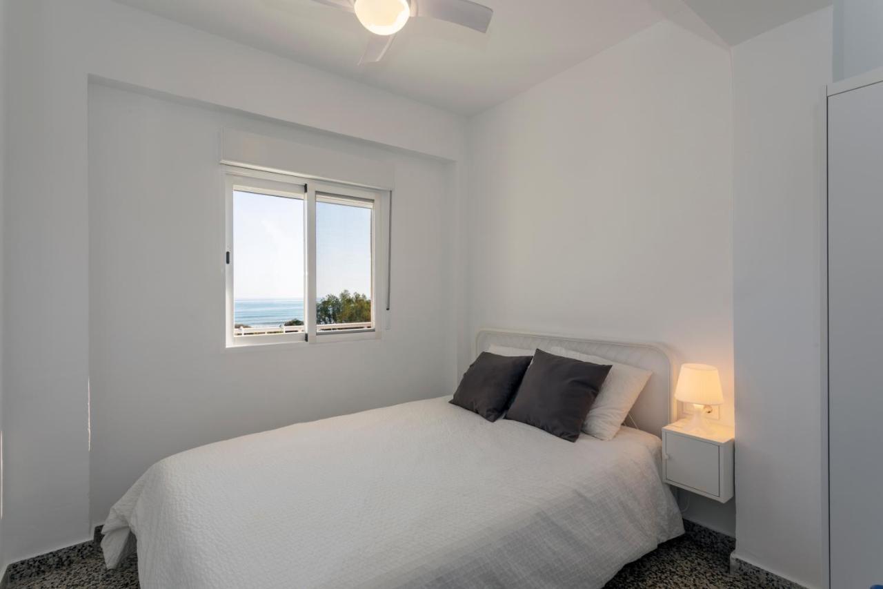 Apartment Chopos, 2 Dormitorios, Frente Al Mar, By Bookindenia Denia