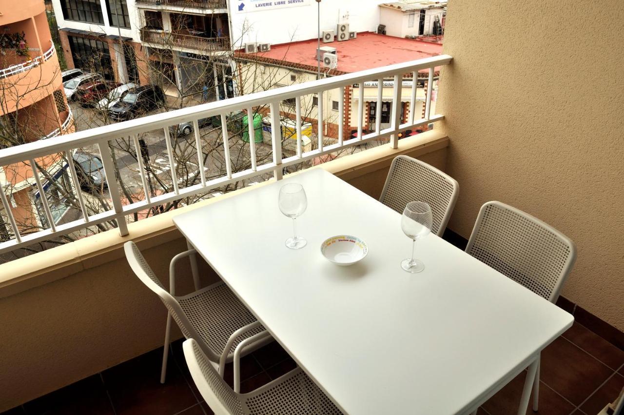Apartment Miguel Hernandez, Centro, 3 Dormitorios, By Bookindenia