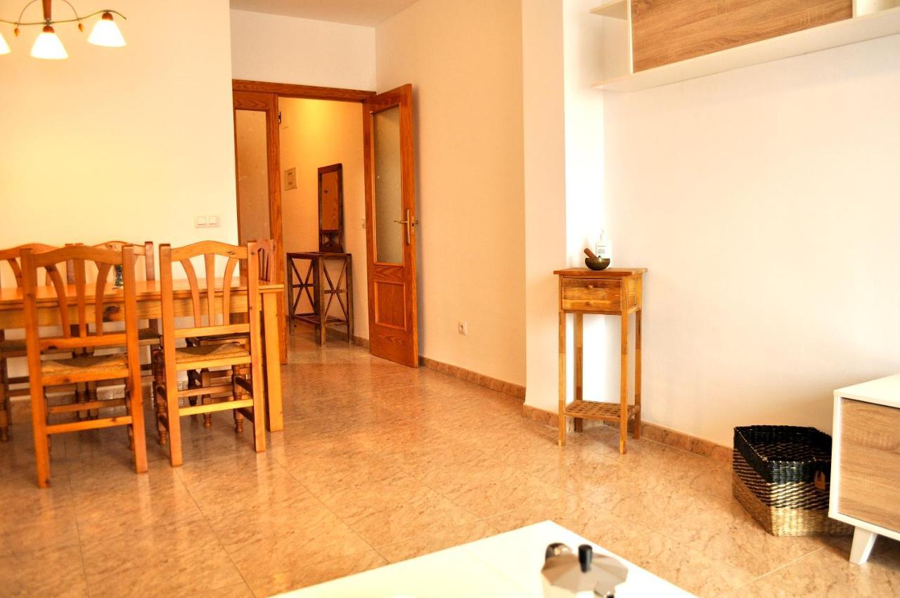 Apartment Miguel Hernandez, Centro, 3 Dormitorios, By Bookindenia *