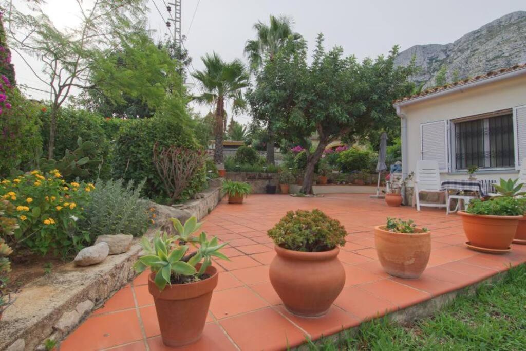 Agradable Casa Con Piscina Privada Y Jardin