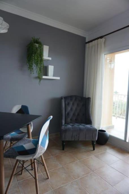 Apartment Penthouse 80qm, Zusaetzlich 80 Qm Private Terrasse, 60 M Zum *