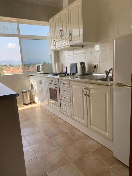Penthouse 80qm, Zusaetzlich 80 Qm Private Terrasse, 60 M Zum *
