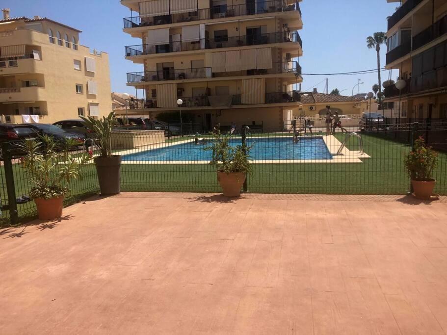 En Denia,apartamento De 2 En Las Brisas Playa Y Piscina
