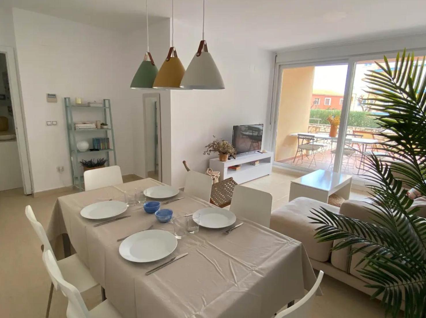 ¡precioso En 1 Linea Con Piscina! Apartamento Dénia