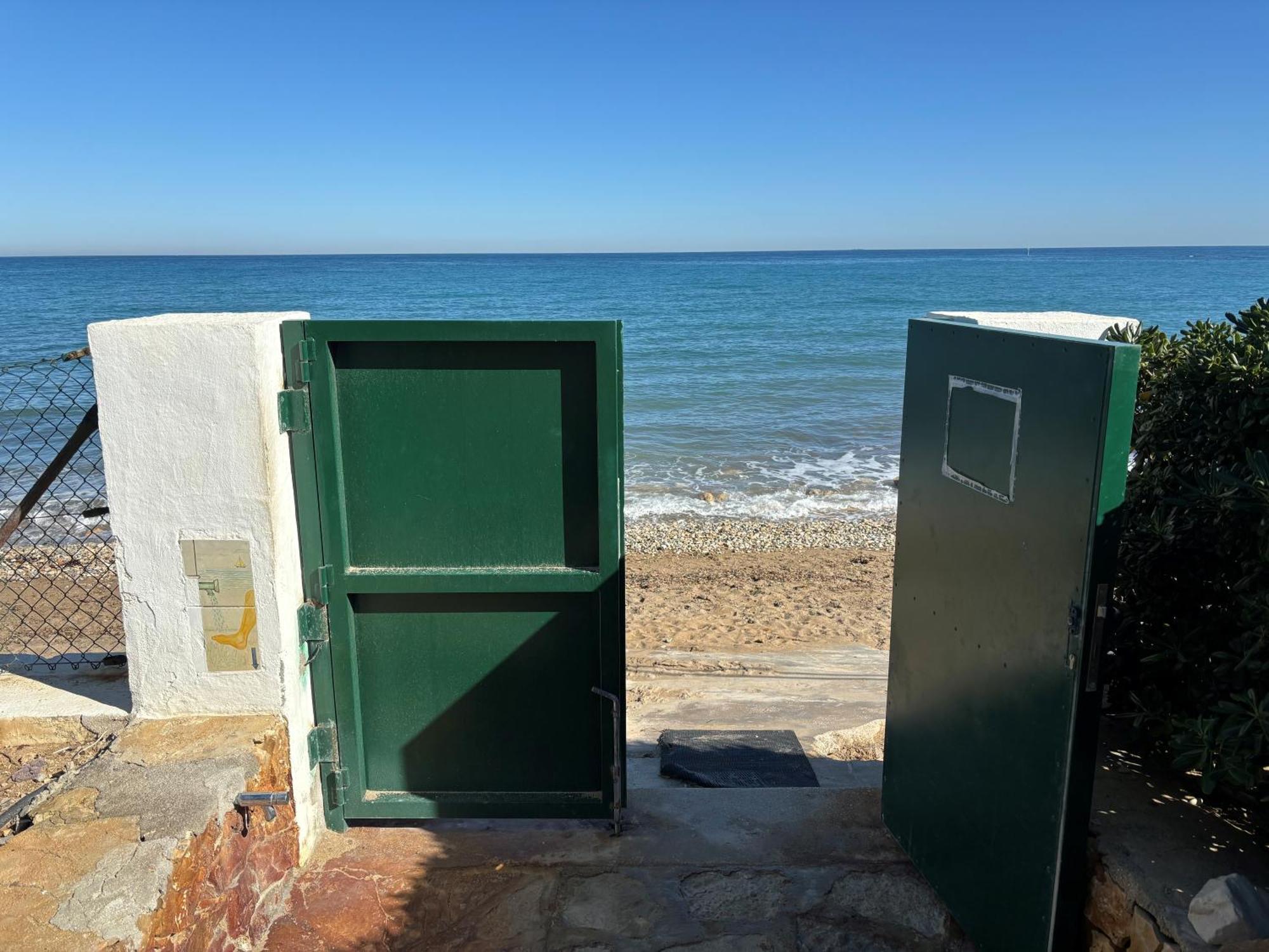 Arenes Primera Linea De Playa Apartamento