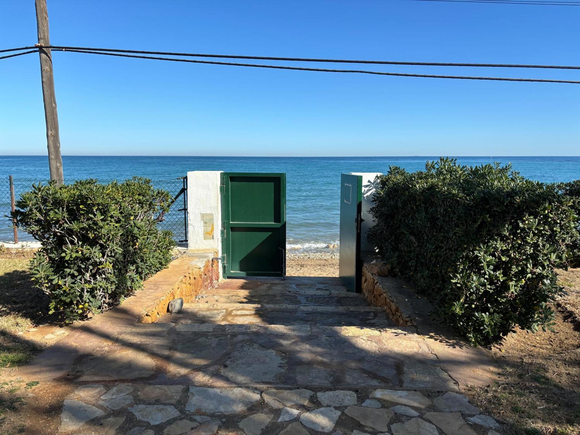 Arenes Primera Linea De Playa Apartamento Dénia
