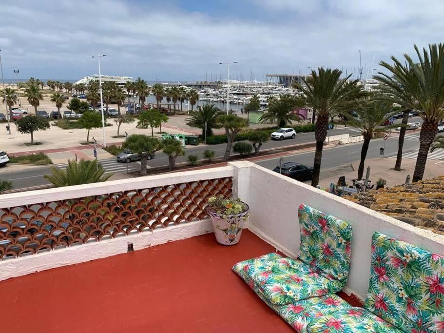 Сasa de vacaciones Casa Con Terraza En Barrio Marinero *