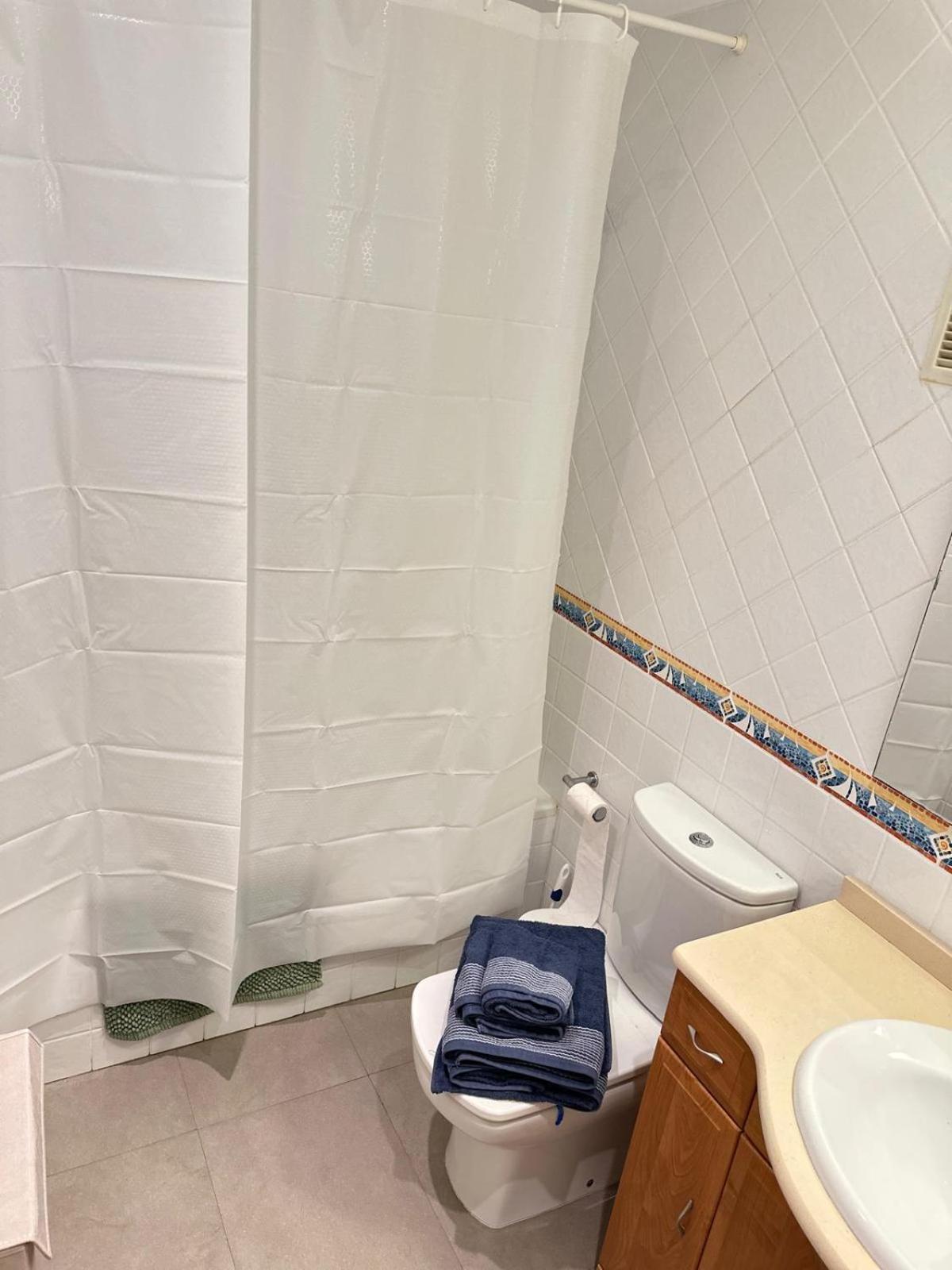 Magnifico Adosado En Urbanizacion Con Piscina Apartamento *