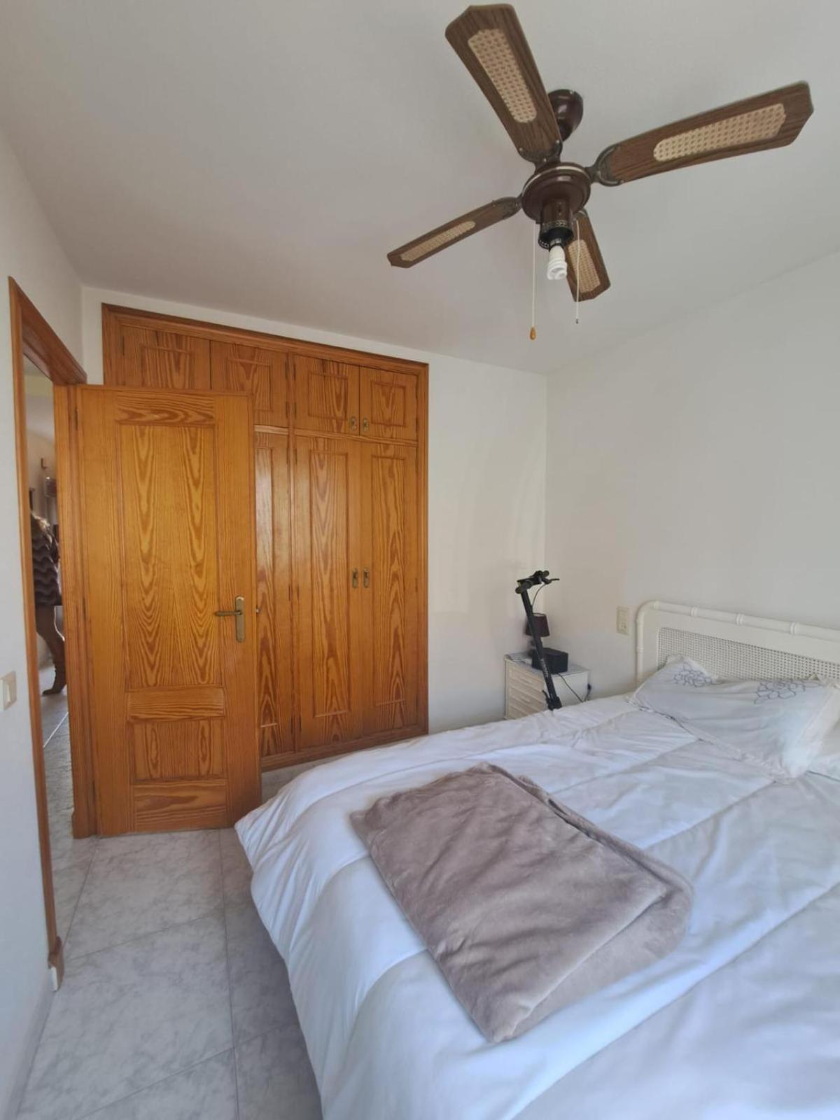 Pie De Playa En Y Con Piscina Apartamento