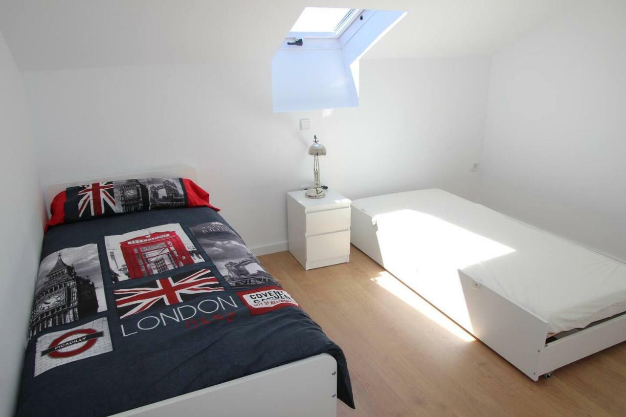 Apartment Atico-duplex Cerca De Y La Playa -