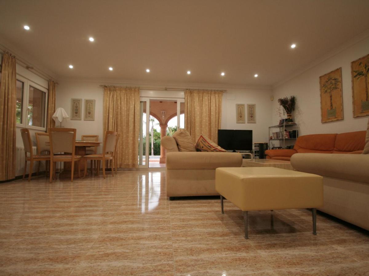 Belvilla By Oyo Somontes Villa *