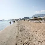 Playasol Daly A 200 M De La Playa