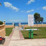 Alojamiento acogedor con terraza y jardín
