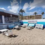 Apartamento Victoria Playa III con una gran terraza