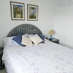 Estupendo apartamento en primera línea de playa y con vistas al mar