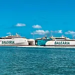 La Urbanizacion Cerca Del Mar