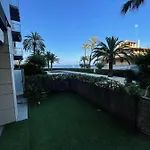 Denia, apartamento a estrenar con jardín privado, piscina y vistas al mar
