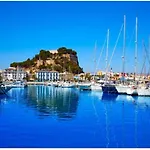 La Riviera