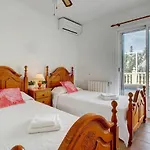 Amanda: 4 Bedroom Villa With Stunning Views