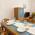 La Riviera Vyb