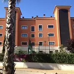 Cerca De La Playa Y Centro