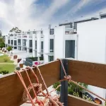 Apartamento Moderno Tranquilo Con Piscina Y Jardin