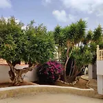 Villa Con Piscina Para 8 Personas