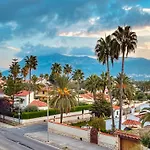 La Urbanizacion Cerca Del Mar