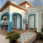 Precioso Chalet Independiente En Denia Con Piscina