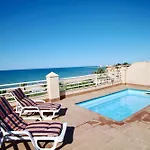 Atico Con Piscina Privada En Primera Linea