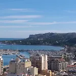La Riviera Bajo Esquina- Serviden