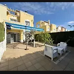 Beautiful Chalet Adosado Con Piscina Comunitaria