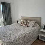 Piso Nuevo Primera Linea A Pie De Playa