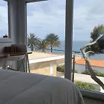 Beautiful Accommodation Just A Few Meters From The Sea