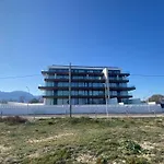 Ona Beach 3 By Bookindenia