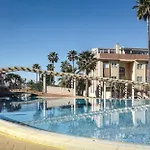Planta Baja Con Piscina A Tres Min De La Playa