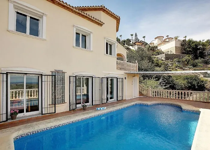 Amanda: 4 Bedroom Villa With Stunning Views