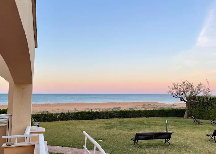 Apartamento Denia. Bajo En Primera Linea