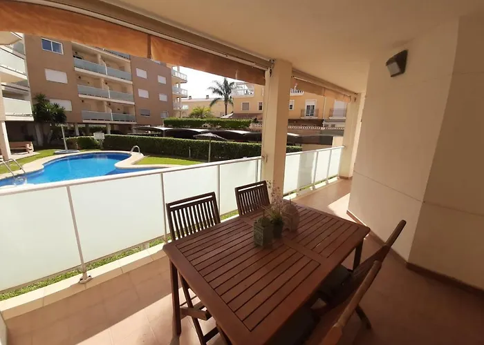 Two Bed Two Bathrooms Ground Floor Apartment With Pool View