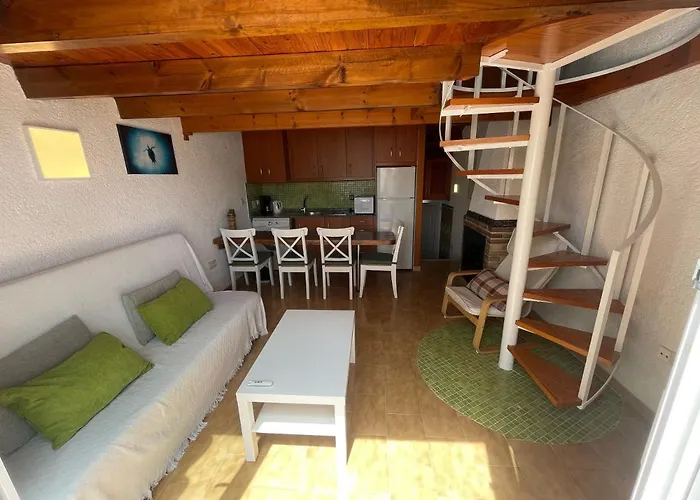 Playa Del Sol, 1 Dormitorio Frente Al Mar, By Bookindenia