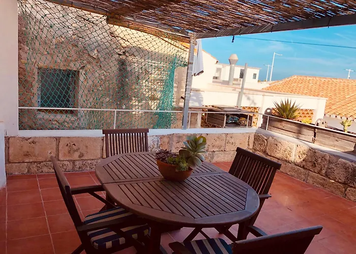 Casa mediterránea en el céntrico casco antiguo a un paso del Mar