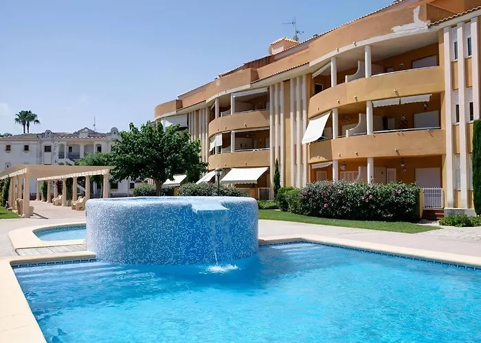 Denia Place Poolside Retreat Near The Beach