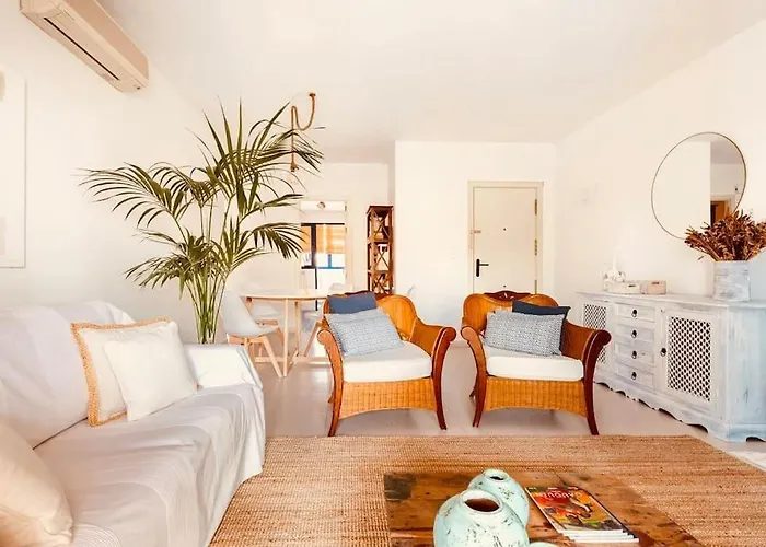 Bright Apartment Ideal For Long Stays