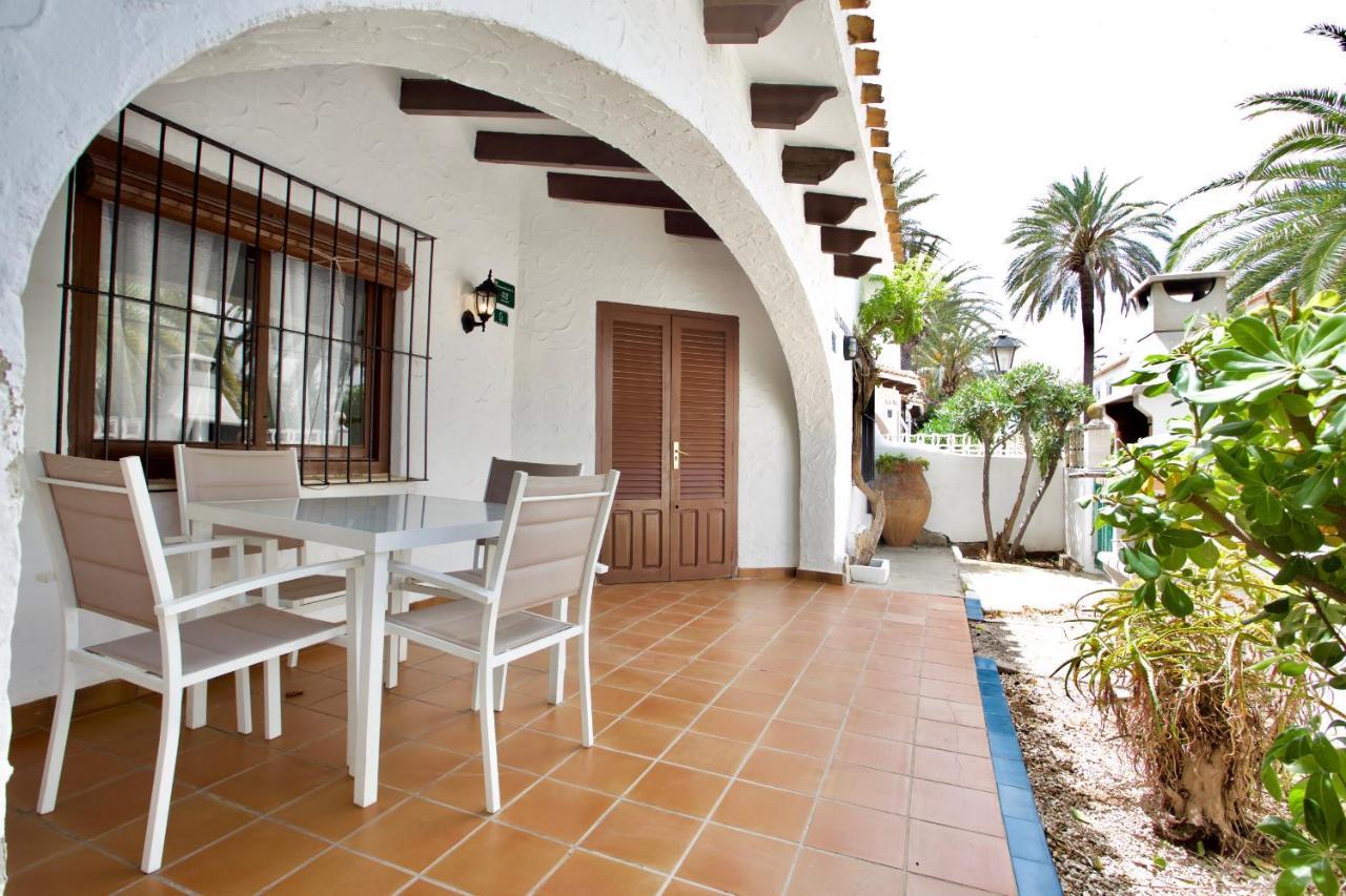 Urbanizacion El Oasis, 20 En 1ª Linea Playa Villa *