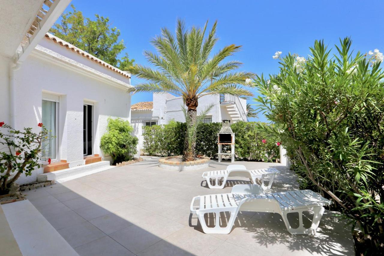 Villa Urbanizacion El Oasis, 20 En 1ª Linea Playa