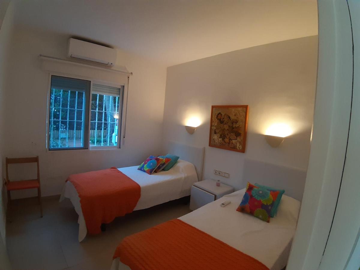 Bed & Breakfast On The Beach Denia Bed and breakfast *